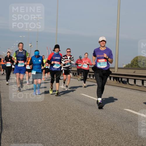 03.10.2025 - Köhlbrandbrückenlauf Fabian Wolf http://msf.ph/oto/9045237 03.10.2025 09:57:41 Position 3 2986, 21, 20, 1665 meine-sportfotos.de