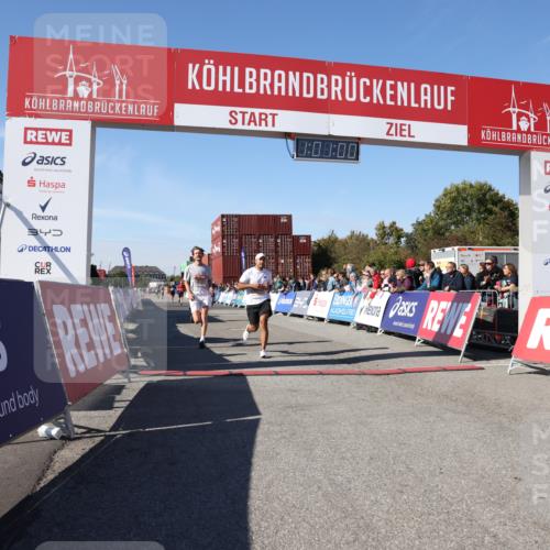 03.10.2025 - Köhlbrandbrückenlauf Lena Gebhardt http://msf.ph/oto/9045252 03.10.2025 13:01:00 Ziel 4069, 4140, 4177, 4407, 4425, 4512, 4820, 6464 meine-sportfotos.de