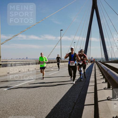 03.10.2025 - Köhlbrandbrückenlauf Michael Burmester http://msf.ph/oto/9045253 03.10.2025 12:27:29 Position 1  meine-sportfotos.de