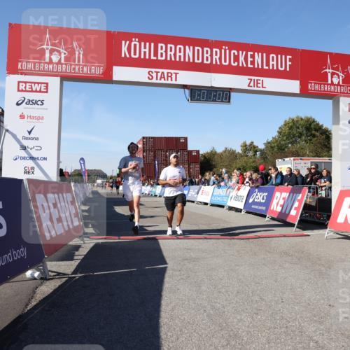03.10.2025 - Köhlbrandbrückenlauf Lena Gebhardt http://msf.ph/oto/9045259 03.10.2025 13:01:01 Ziel 4039, 4069, 4140, 4177, 4407, 4425, 4512, 4820, 6464 meine-sportfotos.de