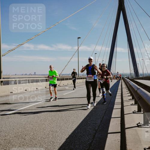 03.10.2025 - Köhlbrandbrückenlauf Michael Burmester http://msf.ph/oto/9045260 03.10.2025 12:27:29 Position 1 6512 meine-sportfotos.de