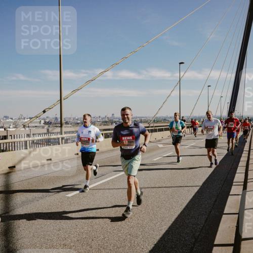 03.10.2025 - Köhlbrandbrückenlauf Michael Burmester http://msf.ph/oto/9045311 03.10.2025 12:27:39 Position 1  meine-sportfotos.de