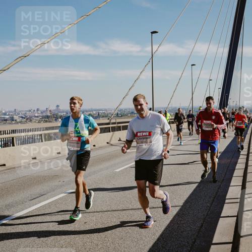 03.10.2025 - Köhlbrandbrückenlauf Michael Burmester http://msf.ph/oto/9045321 03.10.2025 12:27:41 Position 1 4451, 4244 meine-sportfotos.de