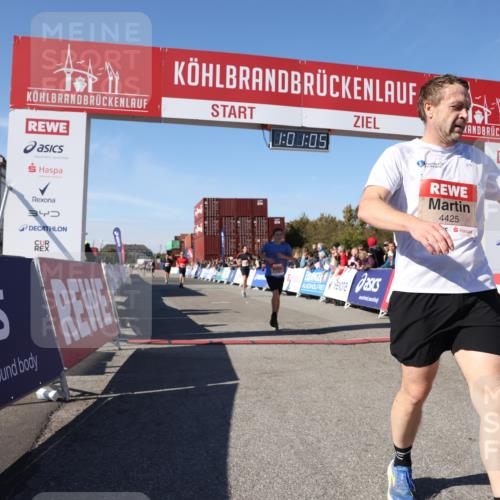 03.10.2025 - Köhlbrandbrückenlauf Lena Gebhardt http://msf.ph/oto/9045352 03.10.2025 13:01:05 Ziel 4039, 4069, 4140, 4177, 4407, 4425, 4512, 4820, 5779, 6614 meine-sportfotos.de