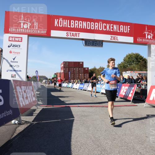 03.10.2025 - Köhlbrandbrückenlauf Lena Gebhardt http://msf.ph/oto/9045395 03.10.2025 13:01:07 Ziel 4039, 4069, 4140, 4177, 4407, 4425, 4512, 5779, 6614 meine-sportfotos.de