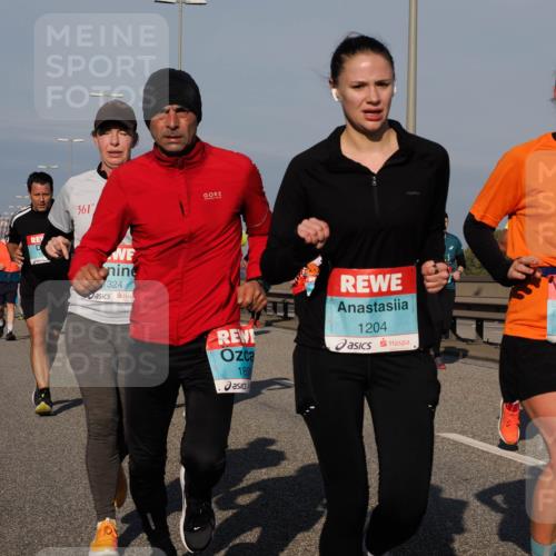 03.10.2025 - Köhlbrandbrückenlauf Fabian Wolf http://msf.ph/oto/9045432 03.10.2025 09:57:48 Position 3 361, 324, 1891, 1204, 2147 meine-sportfotos.de