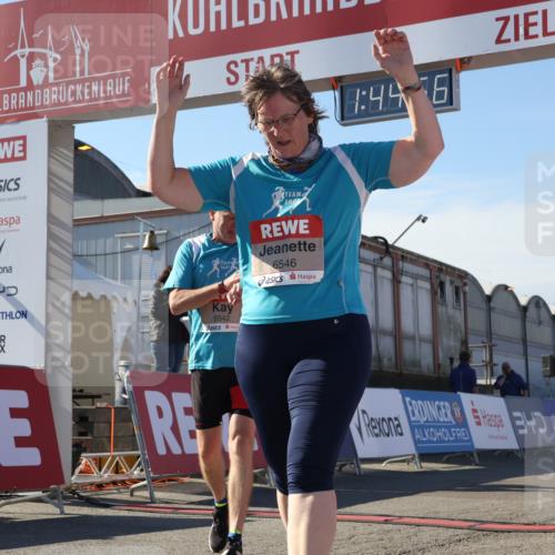 03.10.2025 - Köhlbrandbrückenlauf Luisa Fischer http://msf.ph/oto/9045455 03.10.2025 13:44:55 Ziel 7004, 5932, 6527, 6528, 6542, 6546 meine-sportfotos.de