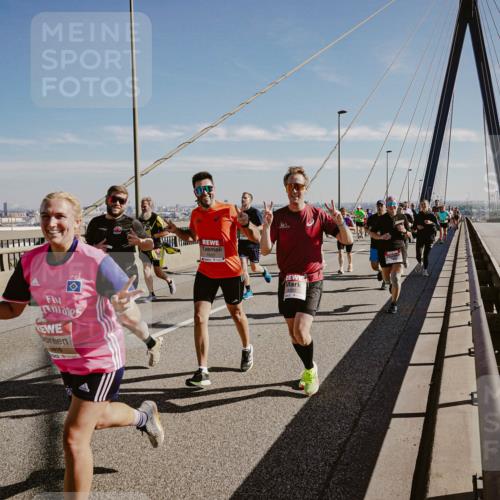 03.10.2025 - Köhlbrandbrückenlauf Michael Burmester http://msf.ph/oto/9045462 03.10.2025 12:27:53 Position 1 5916 meine-sportfotos.de