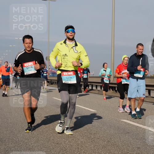 03.10.2025 - Köhlbrandbrückenlauf Fabian Wolf http://msf.ph/oto/9045483 03.10.2025 09:57:50 Position 3 1202, 3748, 2025, 1735 meine-sportfotos.de