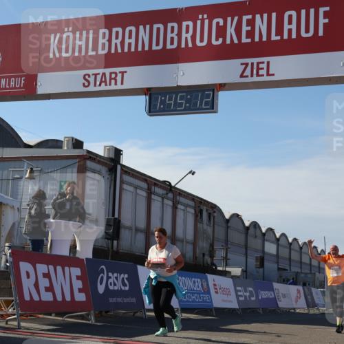 03.10.2025 - Köhlbrandbrückenlauf Luisa Fischer http://msf.ph/oto/9045487 03.10.2025 13:45:11 Ziel 5015, 6264, 6527, 6528 meine-sportfotos.de