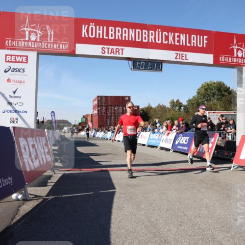 03.10.2025 - Köhlbrandbrückenlauf Lena Gebhardt http://msf.ph/oto/9045505 03.10.2025 13:01:12 Ziel 4039, 4140, 4425, 4737, 5779, 6614 meine-sportfotos.de