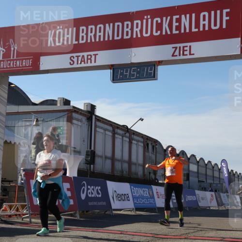 03.10.2025 - Köhlbrandbrückenlauf Luisa Fischer http://msf.ph/oto/9045510 03.10.2025 13:45:12 Ziel 5015, 6264 meine-sportfotos.de