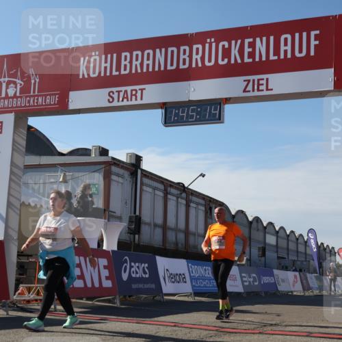 03.10.2025 - Köhlbrandbrückenlauf Luisa Fischer http://msf.ph/oto/9045514 03.10.2025 13:45:13 Ziel 5015, 6264 meine-sportfotos.de