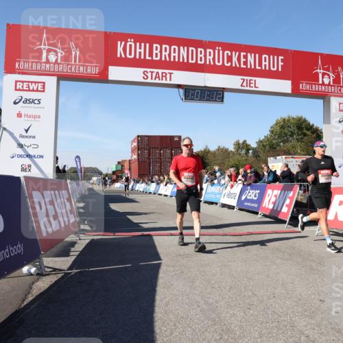 03.10.2025 - Köhlbrandbrückenlauf Lena Gebhardt http://msf.ph/oto/9045517 03.10.2025 13:01:12 Ziel 4039, 4140, 4425, 4737, 5779, 6614 meine-sportfotos.de
