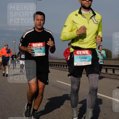 03.10.2025 - Köhlbrandbrückenlauf Fabian Wolf http://msf.ph/oto/9045518 03.10.2025 09:57:51 Position 3 1202, 3748, 3699 meine-sportfotos.de