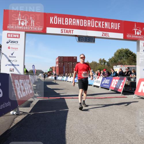 03.10.2025 - Köhlbrandbrückenlauf Lena Gebhardt http://msf.ph/oto/9045530 03.10.2025 13:01:12 Ziel 4039, 4140, 4425, 4737, 5779, 6614 meine-sportfotos.de