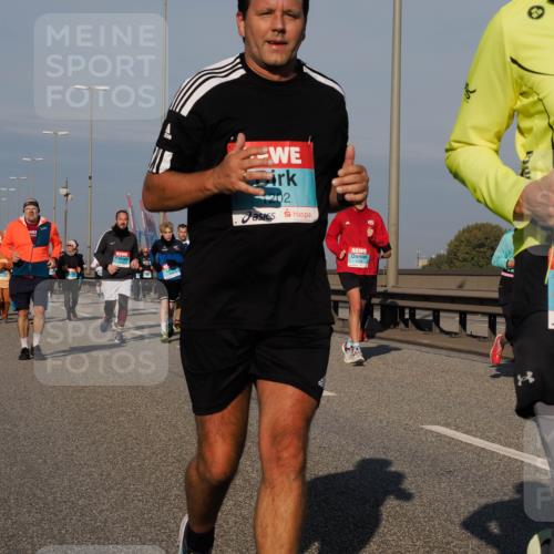 03.10.2025 - Köhlbrandbrückenlauf Fabian Wolf http://msf.ph/oto/9045533 03.10.2025 09:57:52 Position 3 202, 3748 meine-sportfotos.de