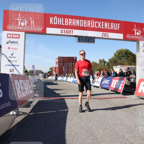 03.10.2025 - Köhlbrandbrückenlauf Lena Gebhardt http://msf.ph/oto/9045534 03.10.2025 13:01:13 Ziel 4039, 4140, 4737, 5779, 6307, 6614 meine-sportfotos.de