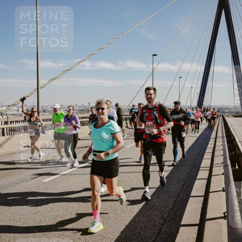03.10.2025 - Köhlbrandbrückenlauf Michael Burmester http://msf.ph/oto/9045569 03.10.2025 12:28:00 Position 1 4114 meine-sportfotos.de
