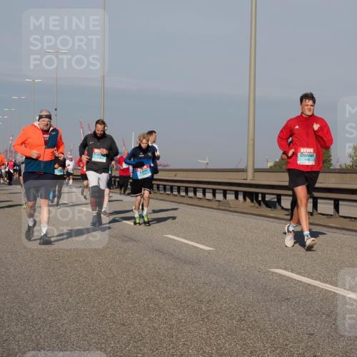 03.10.2025 - Köhlbrandbrückenlauf Fabian Wolf http://msf.ph/oto/9045584 03.10.2025 09:57:53 Position 3 12, 1456 meine-sportfotos.de