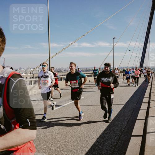 03.10.2025 - Köhlbrandbrückenlauf Michael Burmester http://msf.ph/oto/9045590 03.10.2025 12:28:01 Position 1 552 meine-sportfotos.de