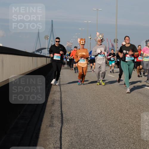 03.10.2025 - Köhlbrandbrückenlauf Fabian Wolf http://msf.ph/oto/9045609 03.10.2025 09:57:57 Position 3 3395, 1289 meine-sportfotos.de