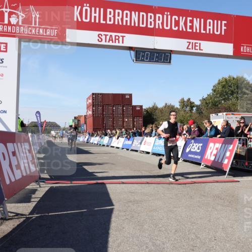 03.10.2025 - Köhlbrandbrückenlauf Lena Gebhardt http://msf.ph/oto/9045617 03.10.2025 13:01:17 Ziel 4039, 4737, 5779, 5915, 6307, 6614 meine-sportfotos.de