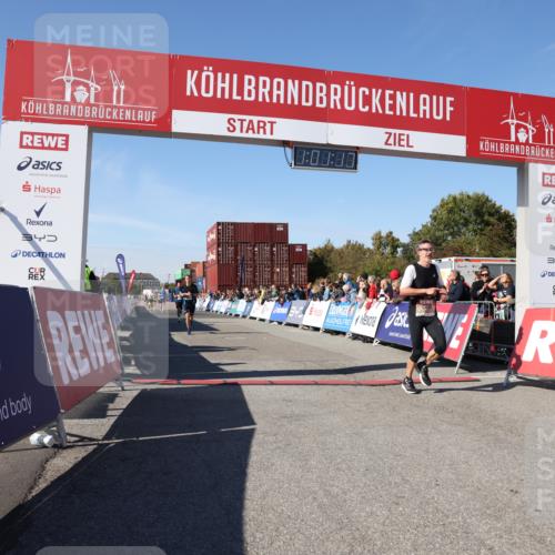 03.10.2025 - Köhlbrandbrückenlauf Lena Gebhardt http://msf.ph/oto/9045622 03.10.2025 13:01:18 Ziel 4737, 5779, 5915, 6187, 6307, 6614 meine-sportfotos.de