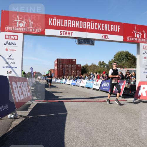 03.10.2025 - Köhlbrandbrückenlauf Lena Gebhardt http://msf.ph/oto/9045628 03.10.2025 13:01:18 Ziel 4737, 5779, 5915, 6187, 6307, 6614 meine-sportfotos.de