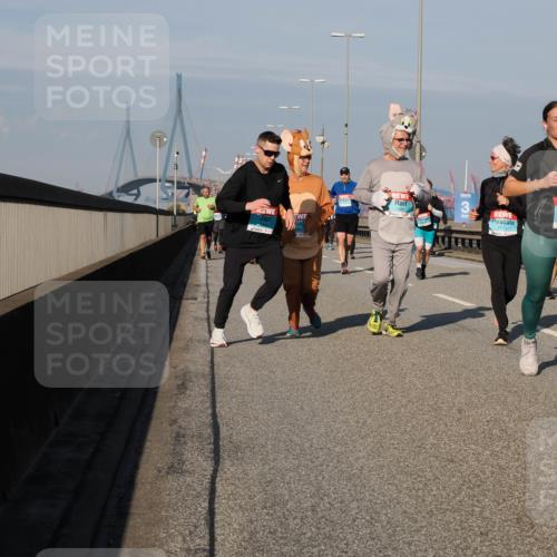 03.10.2025 - Köhlbrandbrückenlauf Fabian Wolf http://msf.ph/oto/9045638 03.10.2025 09:57:58 Position 3 3, 1289, 1711, 1773 meine-sportfotos.de