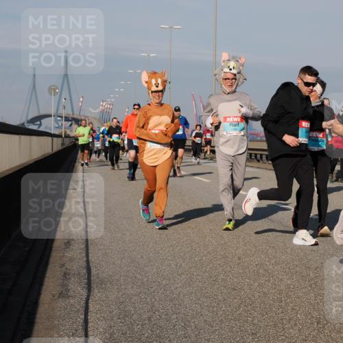 03.10.2025 - Köhlbrandbrückenlauf Fabian Wolf http://msf.ph/oto/9045657 03.10.2025 09:57:59 Position 3 1289, 1711, 1773 meine-sportfotos.de