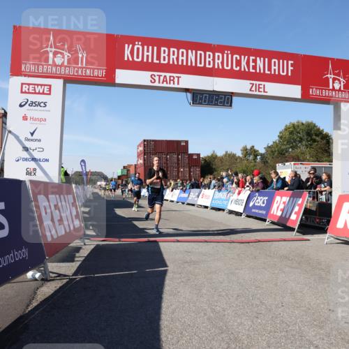 03.10.2025 - Köhlbrandbrückenlauf Lena Gebhardt http://msf.ph/oto/9045673 03.10.2025 13:01:20 Ziel 4199, 4737, 5779, 5915, 6187, 6307, 6614 meine-sportfotos.de
