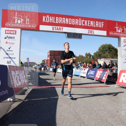 03.10.2025 - Köhlbrandbrückenlauf Lena Gebhardt http://msf.ph/oto/9045687 03.10.2025 13:01:21 Ziel 4199, 4304, 4737, 5915, 6187, 6307, 6614, 6775 meine-sportfotos.de