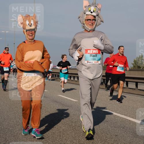 03.10.2025 - Köhlbrandbrückenlauf Fabian Wolf http://msf.ph/oto/9045717 03.10.2025 09:58:01 Position 3 1288, 1289, 2165 meine-sportfotos.de