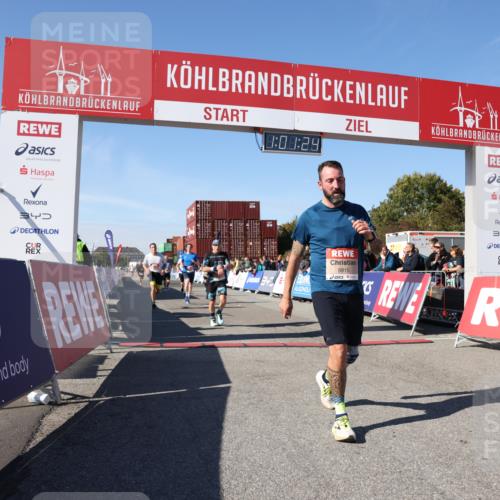 03.10.2025 - Köhlbrandbrückenlauf Lena Gebhardt http://msf.ph/oto/9045757 03.10.2025 13:01:25 Ziel 4073, 4199, 4219, 4284, 4292, 4304, 4737, 5915, 6187, 6307, 6775 meine-sportfotos.de