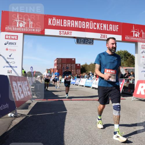 03.10.2025 - Köhlbrandbrückenlauf Lena Gebhardt http://msf.ph/oto/9045765 03.10.2025 13:01:25 Ziel 4073, 4199, 4219, 4284, 4292, 4304, 4737, 5915, 6187, 6307, 6775 meine-sportfotos.de