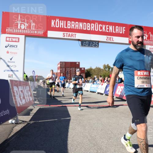 03.10.2025 - Köhlbrandbrückenlauf Lena Gebhardt http://msf.ph/oto/9045771 03.10.2025 13:01:26 Ziel 4073, 4199, 4219, 4284, 4292, 4304, 4737, 5424, 5915, 6187, 6307, 6775 meine-sportfotos.de