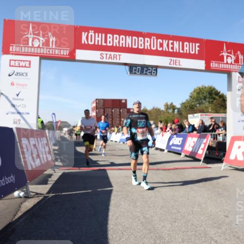 03.10.2025 - Köhlbrandbrückenlauf Lena Gebhardt http://msf.ph/oto/9045781 03.10.2025 13:01:26 Ziel 4073, 4199, 4219, 4284, 4292, 4304, 4737, 5424, 5915, 6187, 6307, 6775 meine-sportfotos.de