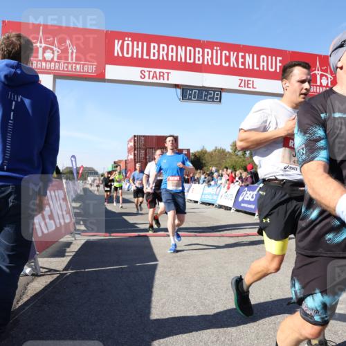 03.10.2025 - Köhlbrandbrückenlauf Lena Gebhardt http://msf.ph/oto/9045811 03.10.2025 13:01:28 Ziel 4073, 4199, 4219, 4220, 4284, 4292, 4304, 5424, 5915, 6187, 6307, 6775, 6801 meine-sportfotos.de