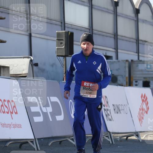 03.10.2025 - Köhlbrandbrückenlauf Luisa Fischer http://msf.ph/oto/9045816 03.10.2025 13:46:07 Ziel 7003, 9130, 4572, 5327, 5748 meine-sportfotos.de