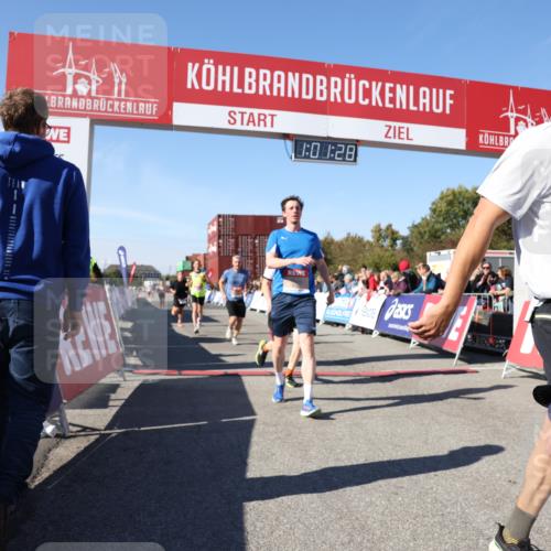 03.10.2025 - Köhlbrandbrückenlauf Lena Gebhardt http://msf.ph/oto/9045821 03.10.2025 13:01:28 Ziel 4073, 4199, 4219, 4220, 4284, 4292, 4304, 5424, 5915, 6187, 6307, 6775, 6801 meine-sportfotos.de