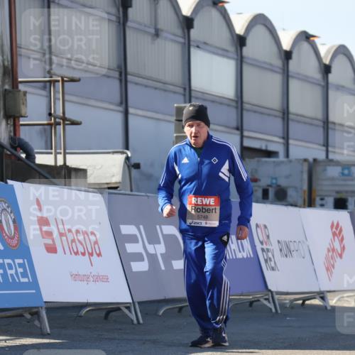03.10.2025 - Köhlbrandbrückenlauf Luisa Fischer http://msf.ph/oto/9045823 03.10.2025 13:46:08 Ziel 7003, 9130, 4572, 5327, 5748 meine-sportfotos.de