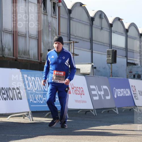 03.10.2025 - Köhlbrandbrückenlauf Luisa Fischer http://msf.ph/oto/9045846 03.10.2025 13:46:09 Ziel 7003, 9130, 9720, 4572, 5327, 5748 meine-sportfotos.de