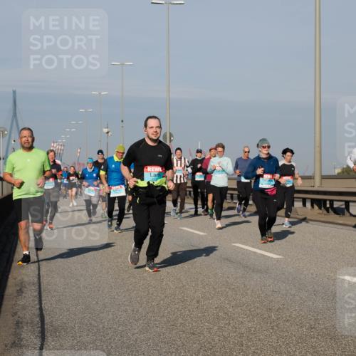 03.10.2025 - Köhlbrandbrückenlauf Fabian Wolf http://msf.ph/oto/9045862 03.10.2025 09:58:07 Position 3 1537 meine-sportfotos.de