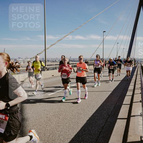 03.10.2025 - Köhlbrandbrückenlauf Michael Burmester http://msf.ph/oto/9045868 03.10.2025 12:28:20 Position 1 6098 meine-sportfotos.de