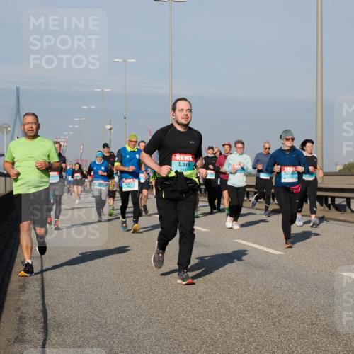 03.10.2025 - Köhlbrandbrückenlauf Fabian Wolf http://msf.ph/oto/9045876 03.10.2025 09:58:08 Position 3 1537 meine-sportfotos.de