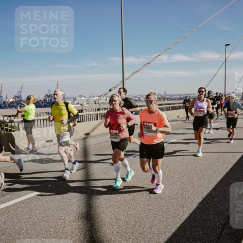 03.10.2025 - Köhlbrandbrückenlauf Michael Burmester http://msf.ph/oto/9045881 03.10.2025 12:28:20 Position 1  meine-sportfotos.de