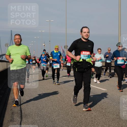 03.10.2025 - Köhlbrandbrückenlauf Fabian Wolf http://msf.ph/oto/9045888 03.10.2025 09:58:08 Position 3 1537, 2079 meine-sportfotos.de