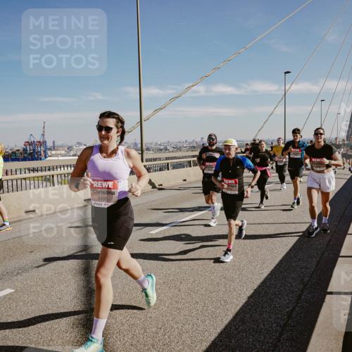 03.10.2025 - Köhlbrandbrückenlauf Michael Burmester http://msf.ph/oto/9045907 03.10.2025 12:28:21 Position 1 5103 meine-sportfotos.de