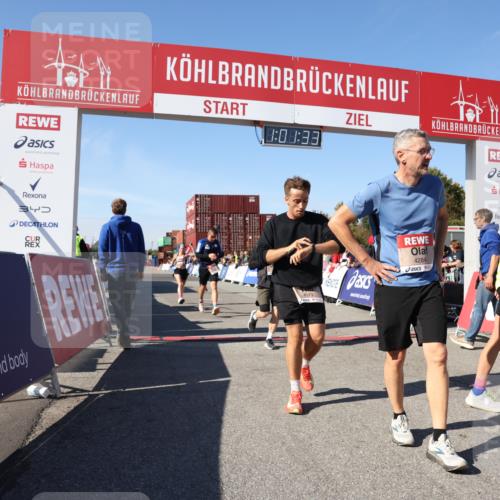 03.10.2025 - Köhlbrandbrückenlauf Lena Gebhardt http://msf.ph/oto/9045919 03.10.2025 13:01:33 Ziel 4047, 4073, 4199, 4219, 4220, 4284, 4292, 4304, 5424, 6187, 6775, 6801 meine-sportfotos.de